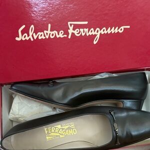 Salvatore Ferragamo Women's Black Leather Loafers